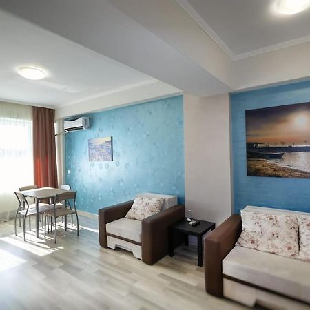 Summerland Beach&Sun Apartments 마마이아 외부 사진
