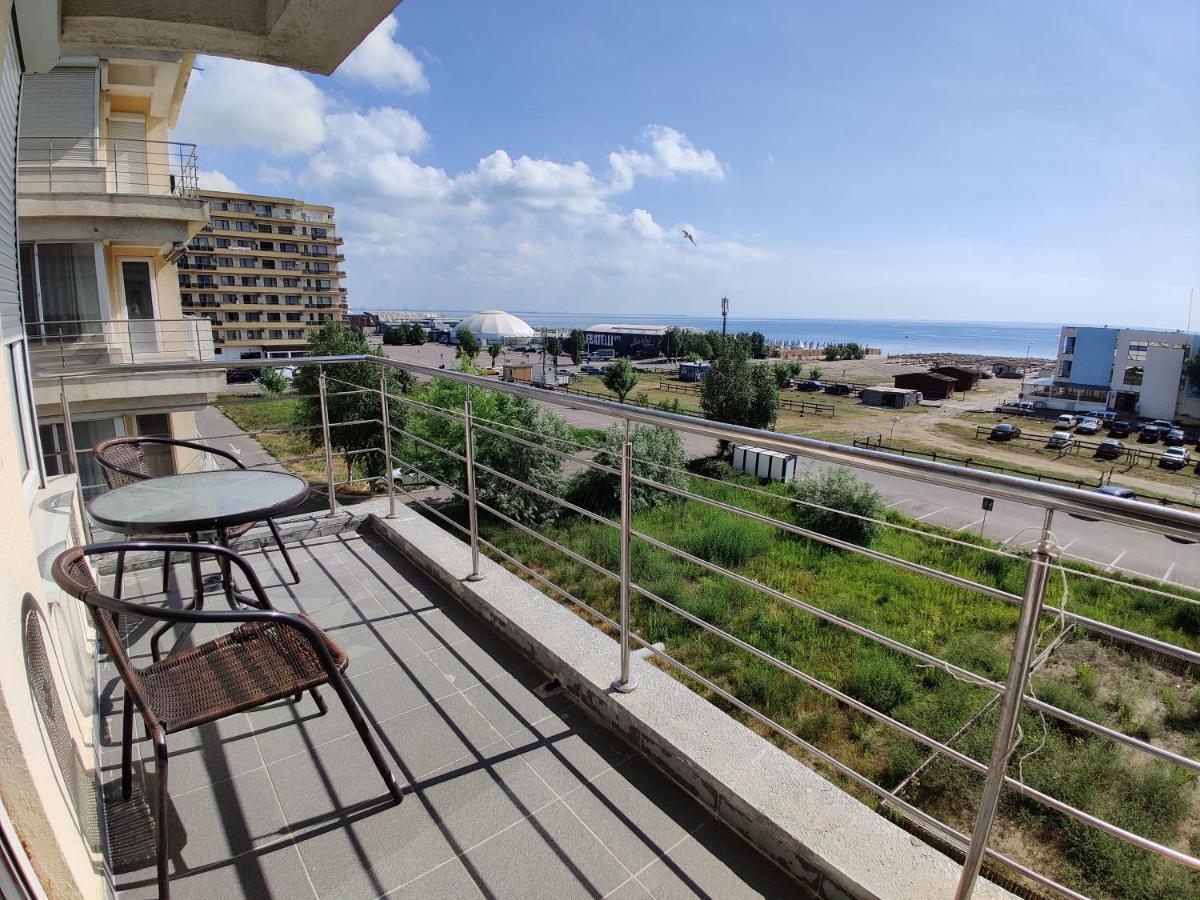 Summerland Beach&Sun Apartments 마마이아 외부 사진