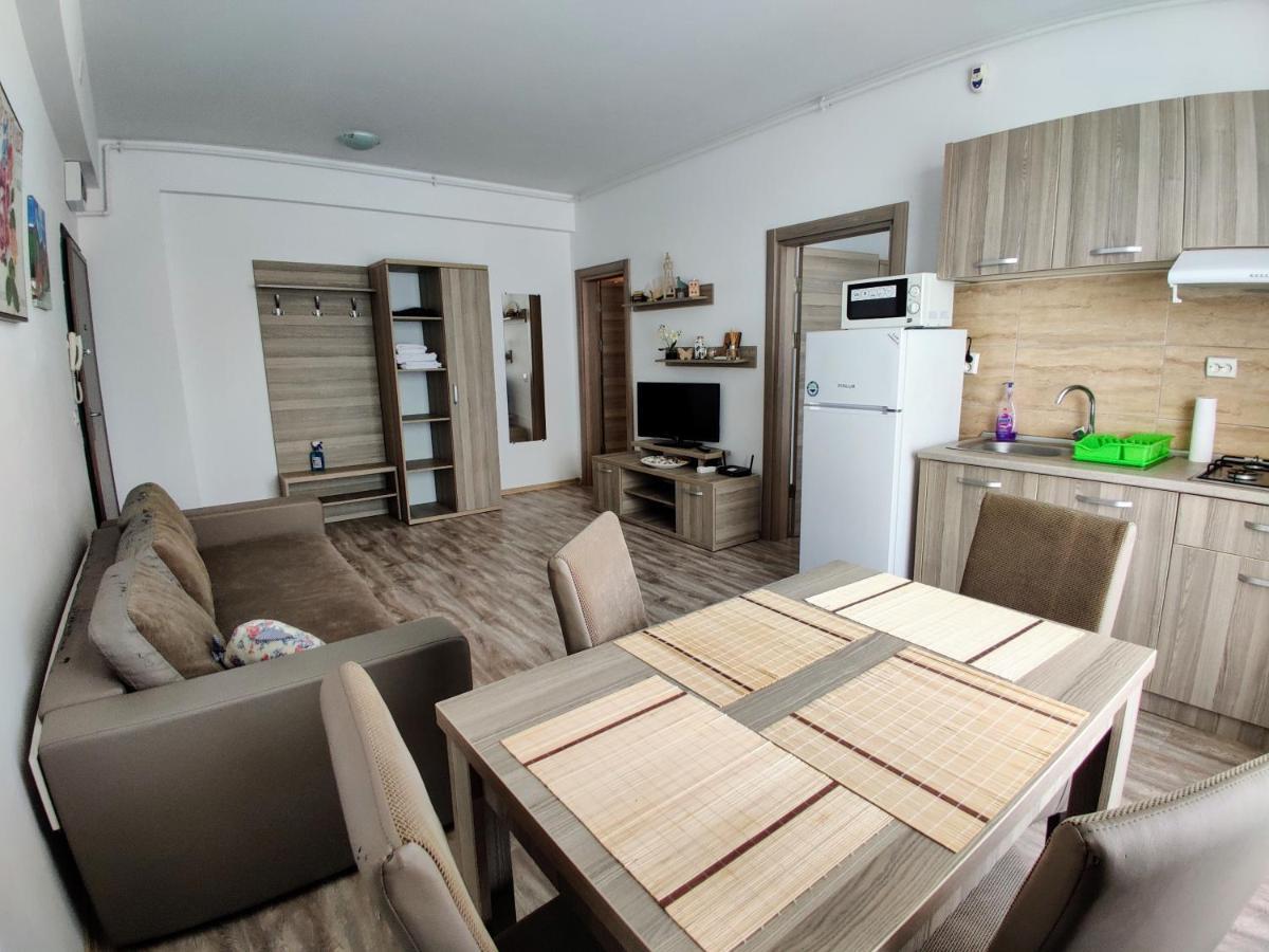 Summerland Beach&Sun Apartments 마마이아 외부 사진